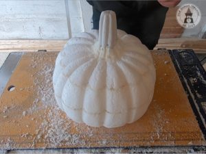 Styrofoam pumpkin step 05-10