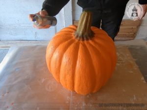 Styrofoam pumpkin step 10-01